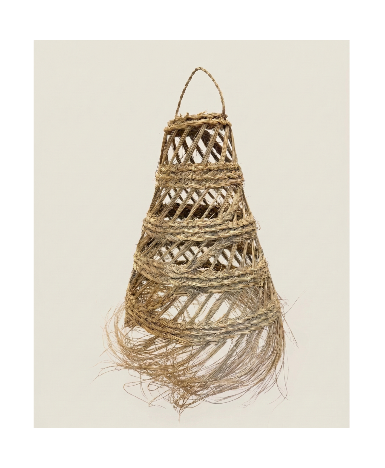 pantalla de lámpara colgante de fibras naturales trenzadas estilo boho